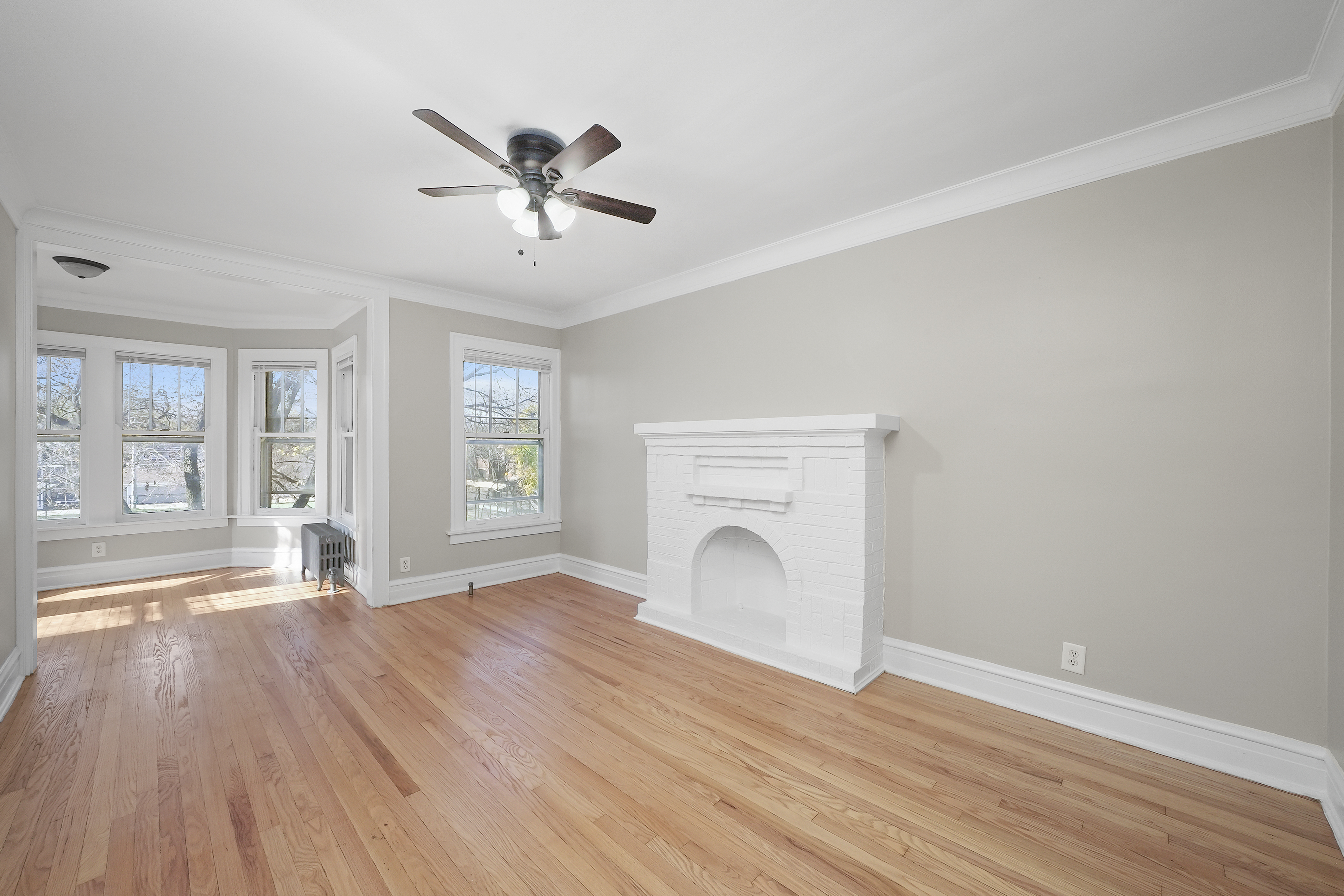 Oak Park Condo: 306 S Kenilworth Ave
