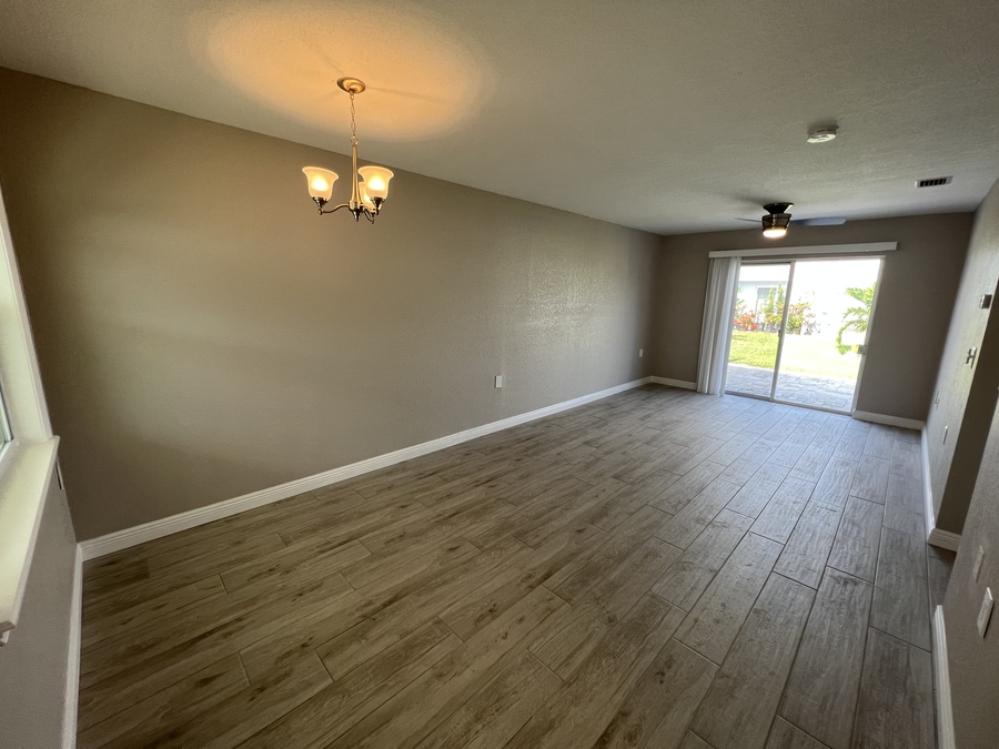 575 ClearwaterLargo Rd 11, Largo, FL 33772 Dean & DeWitt Property