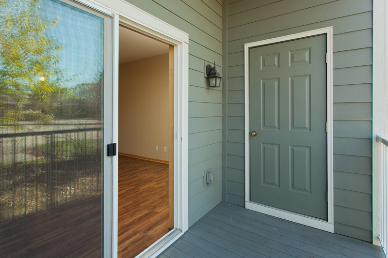 185 McCarrons Blvd N 207, Roseville, MN 55113 www