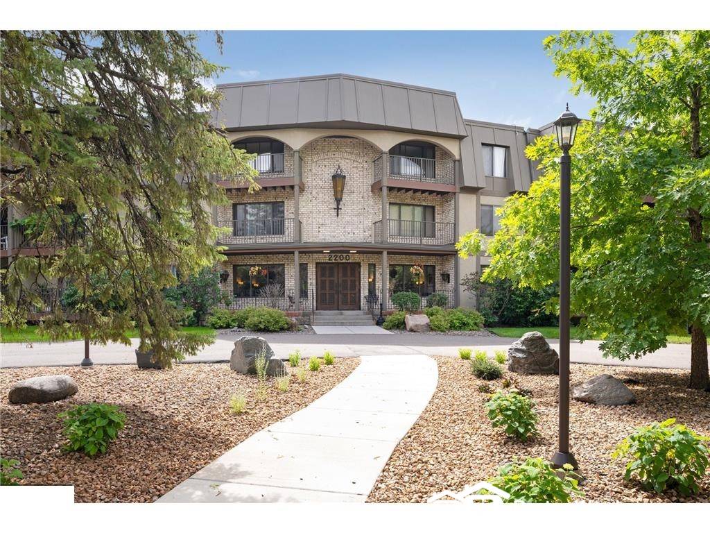 St. Louis Park Condo: 2200 Nevada Ave S 220
