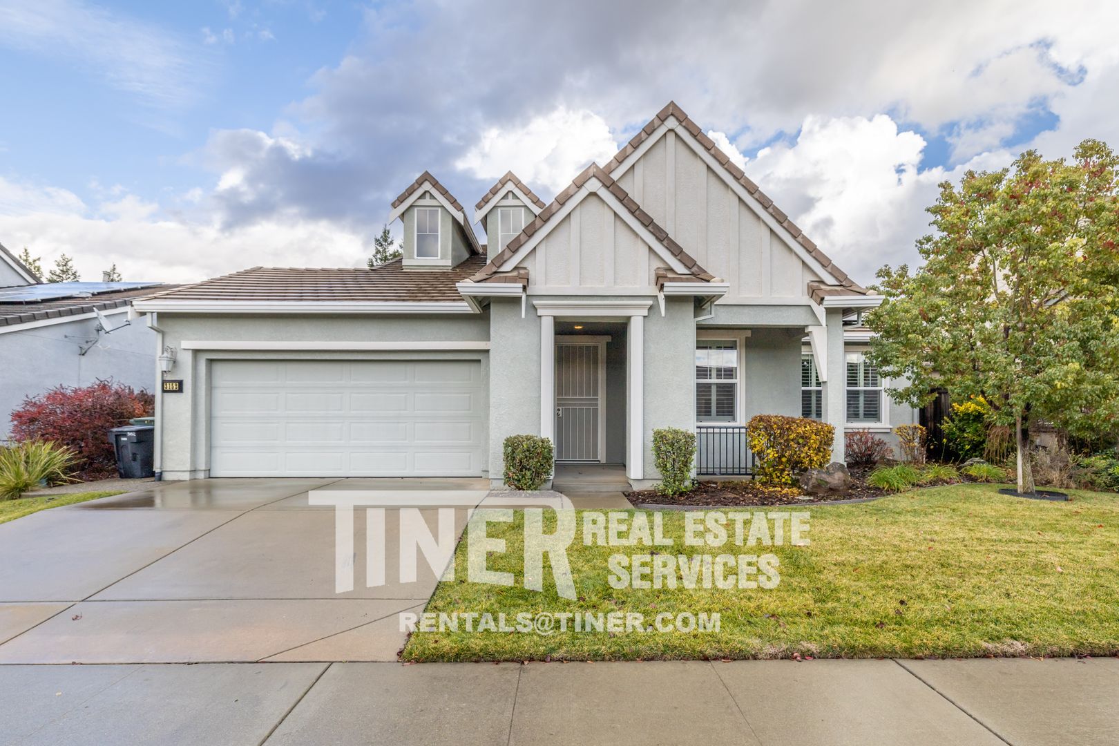 Roseville House: 3152 Overton Way