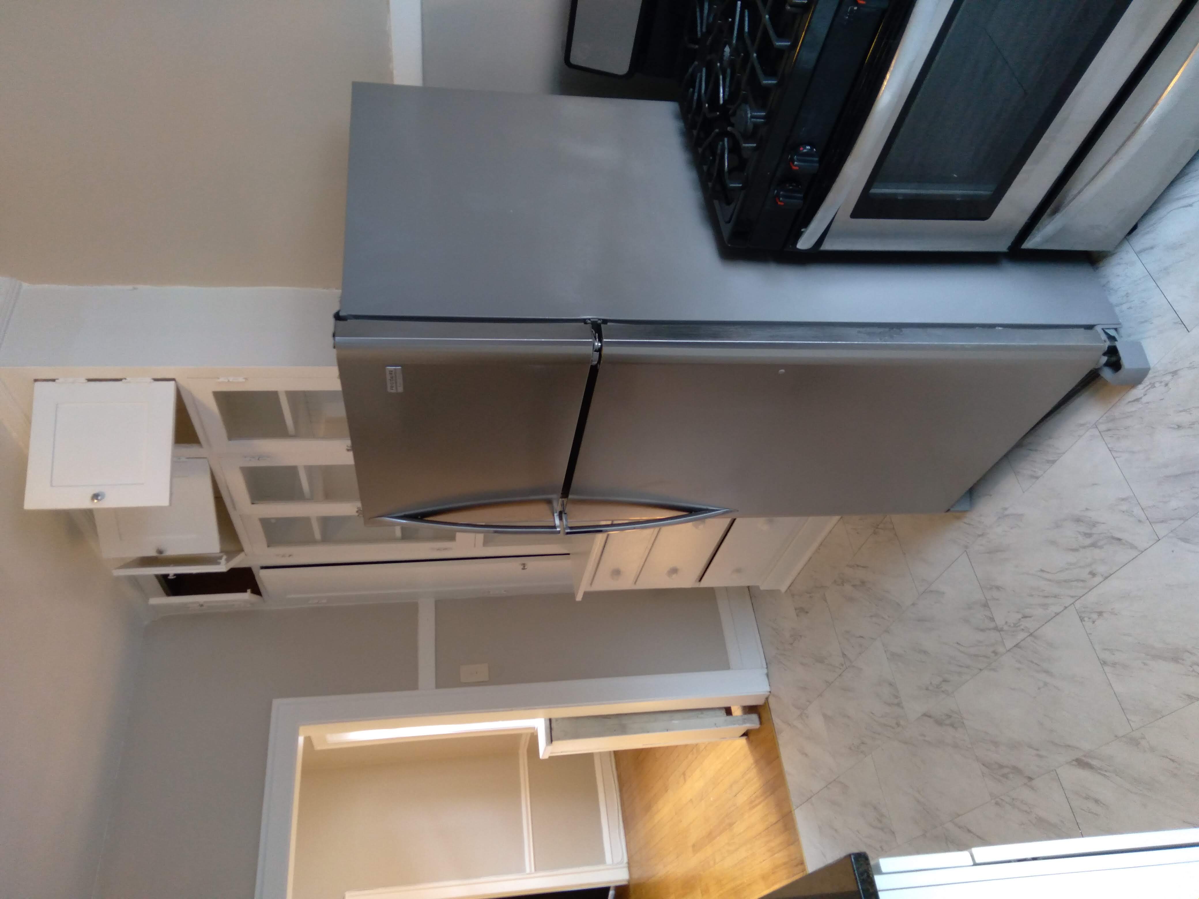 Evanston Condo: 230 Elmwood
