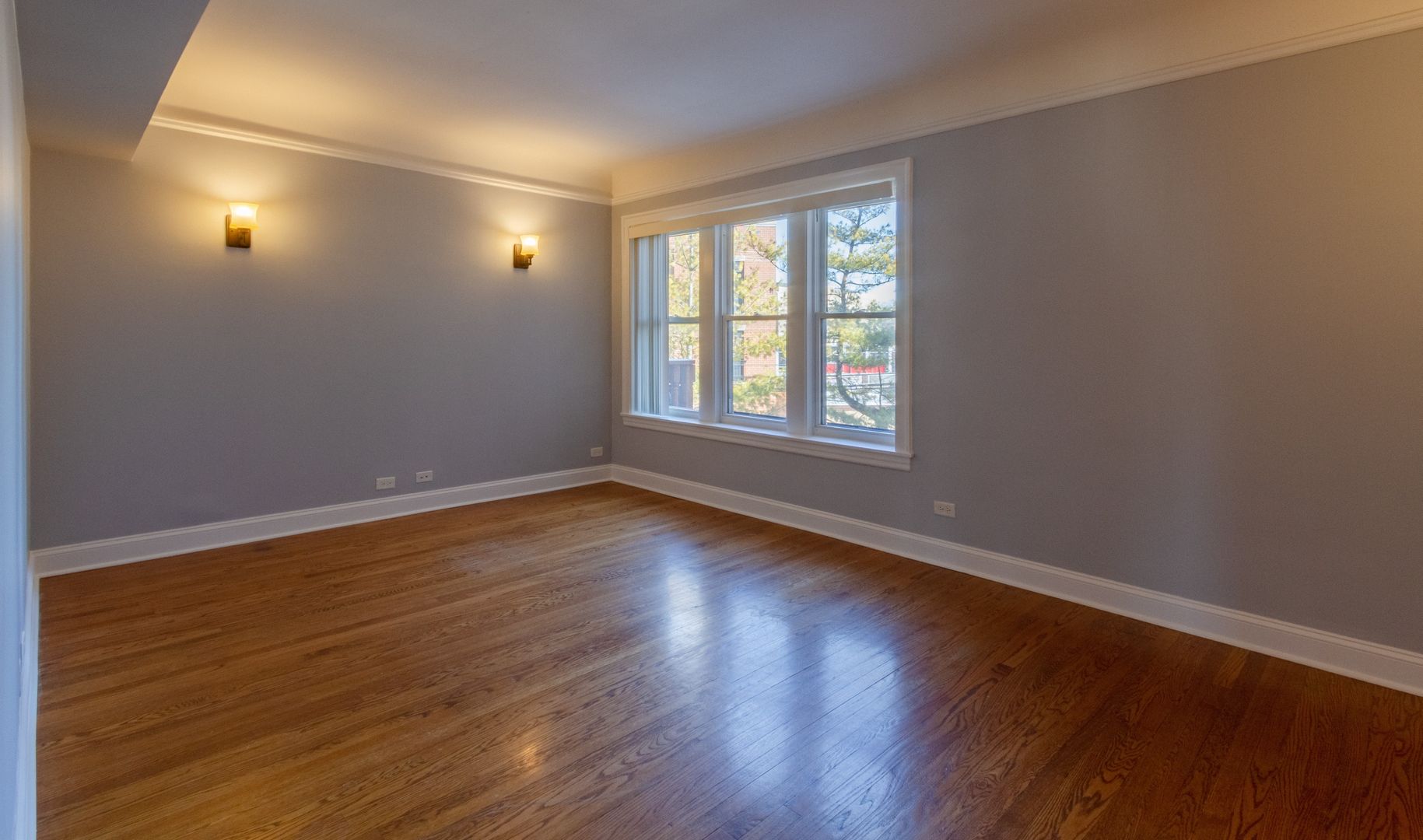Chicago Condo: 5726 N. Mozart Street