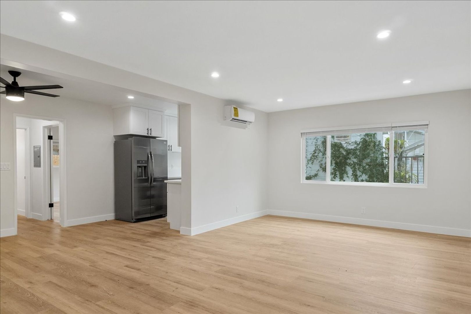 Los Angeles Condo: 1347 N. Las Palmas Ave.