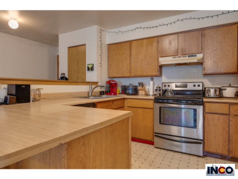Lakewood Condo: 131 S Zang Way