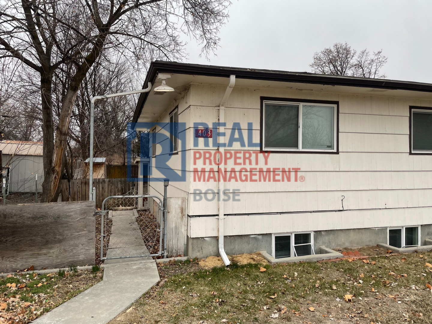 Caldwell House: 403 W Hazel St