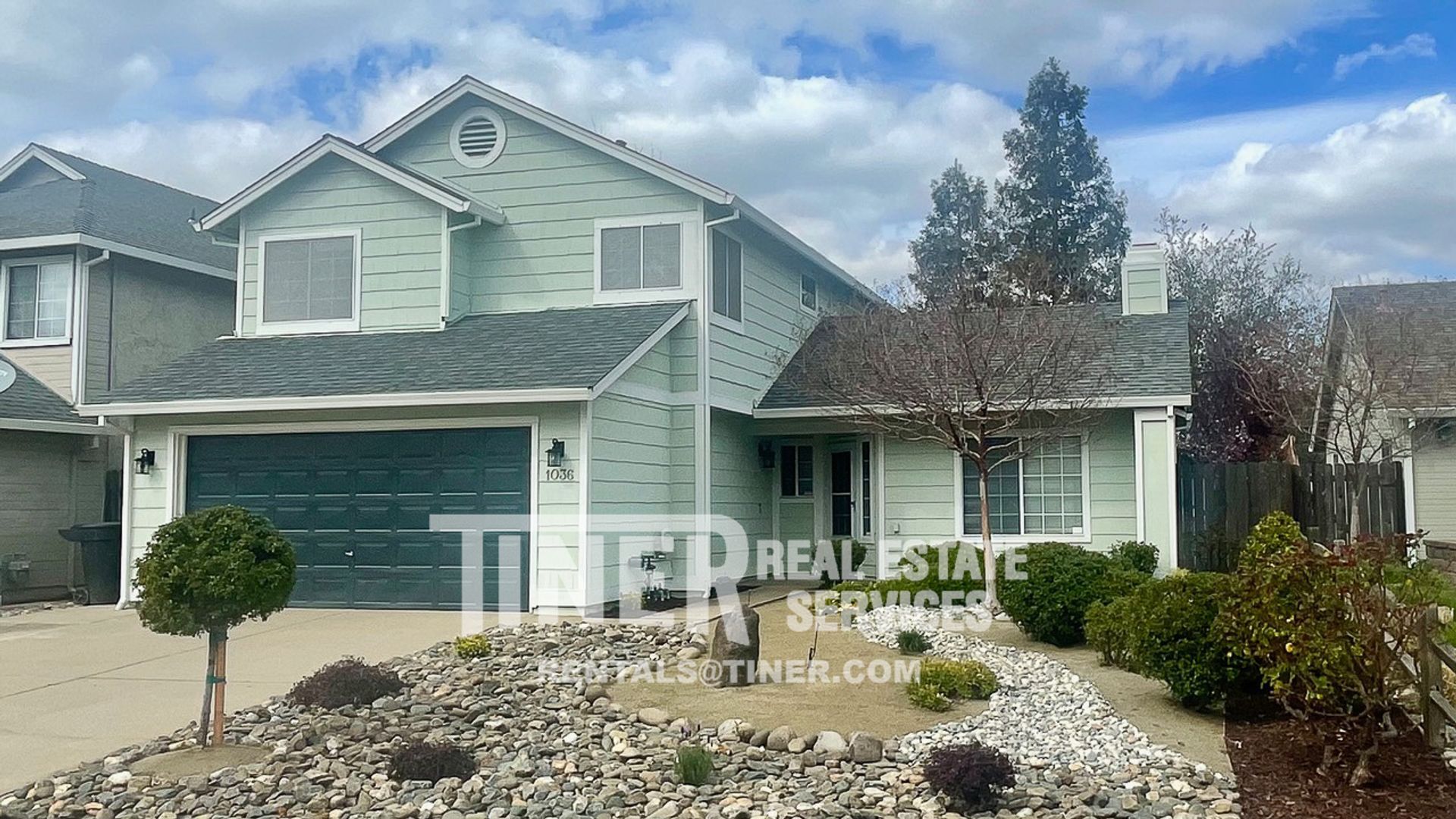 Roseville House: 1036 McRae Way