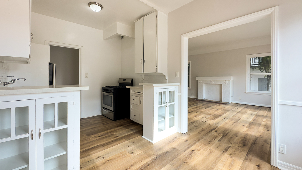 Los Angeles Condo: 201 S Alexandria Ave