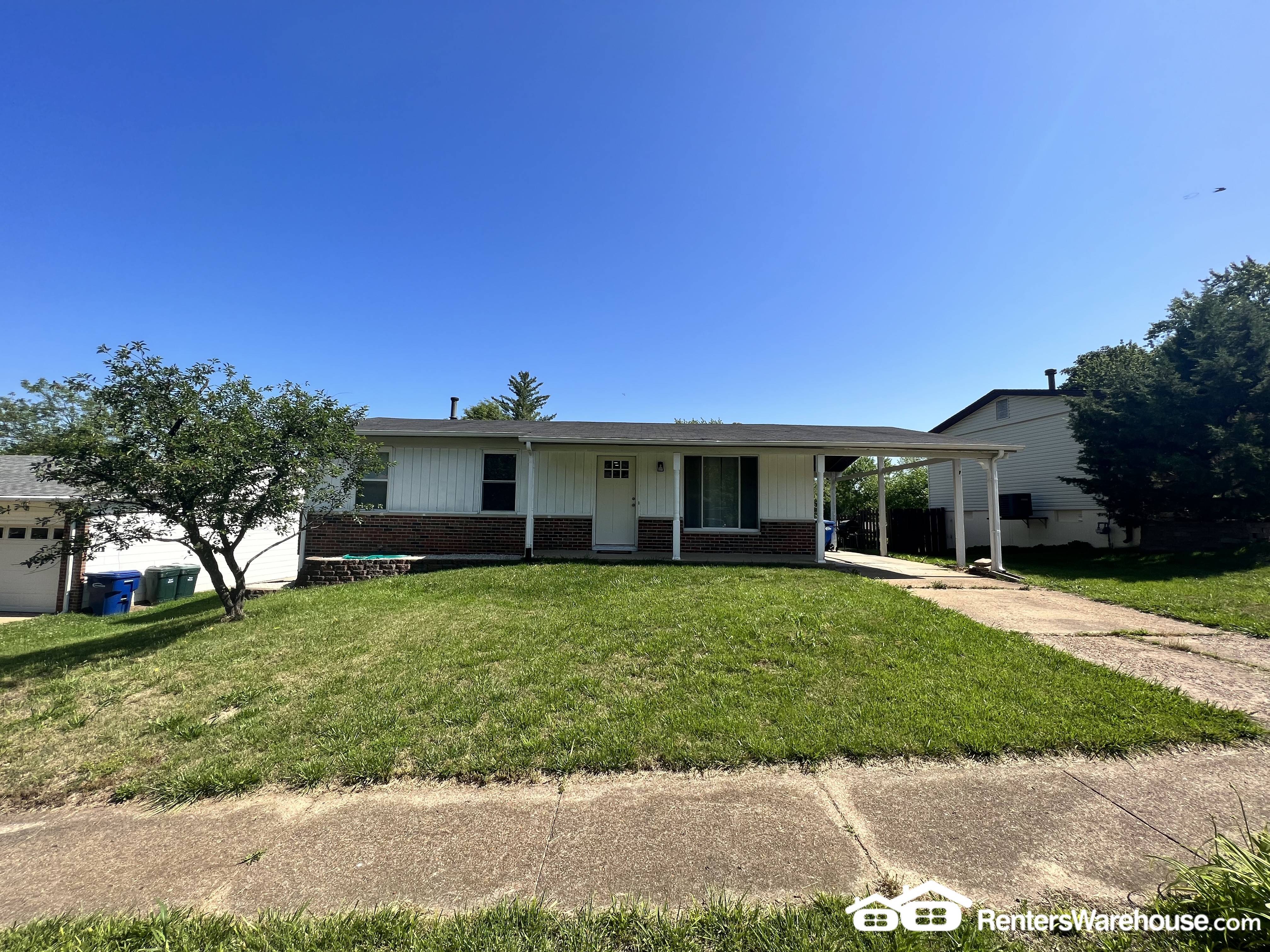 Fenton House: 1041 Piedras Pkwy