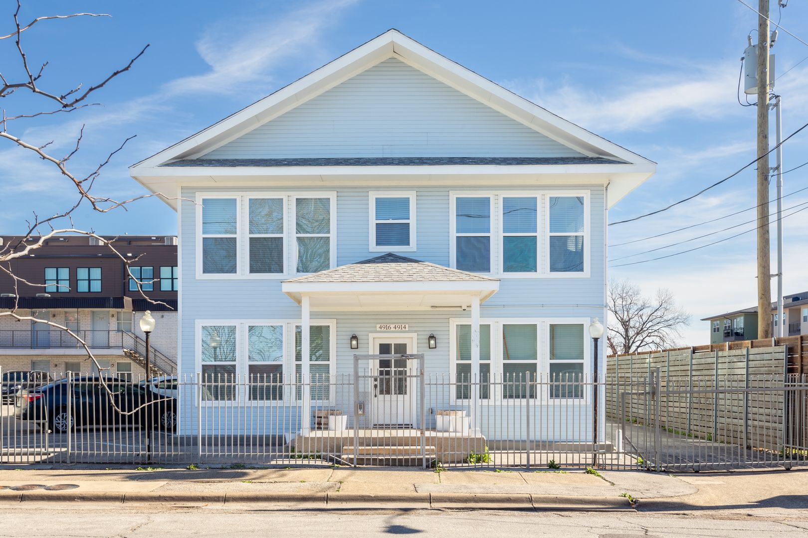 Dallas Apartment: 1515 Bennett Ave