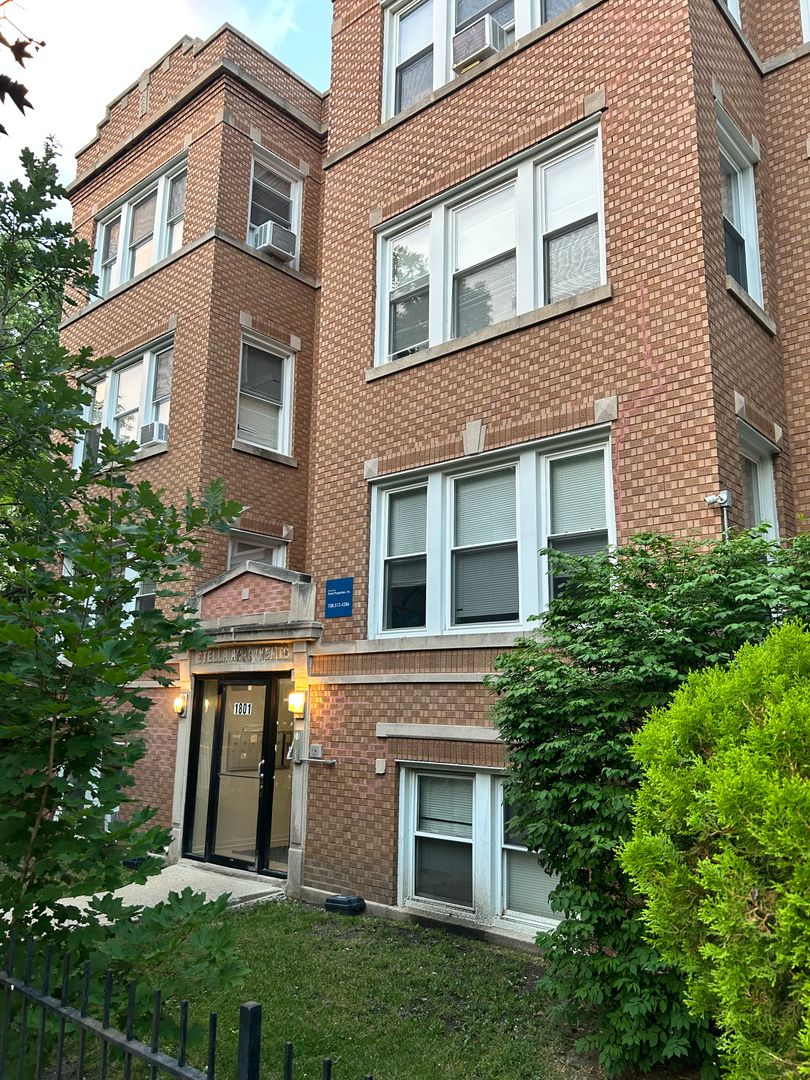 Cicero Condo: 5041 W 18th Street