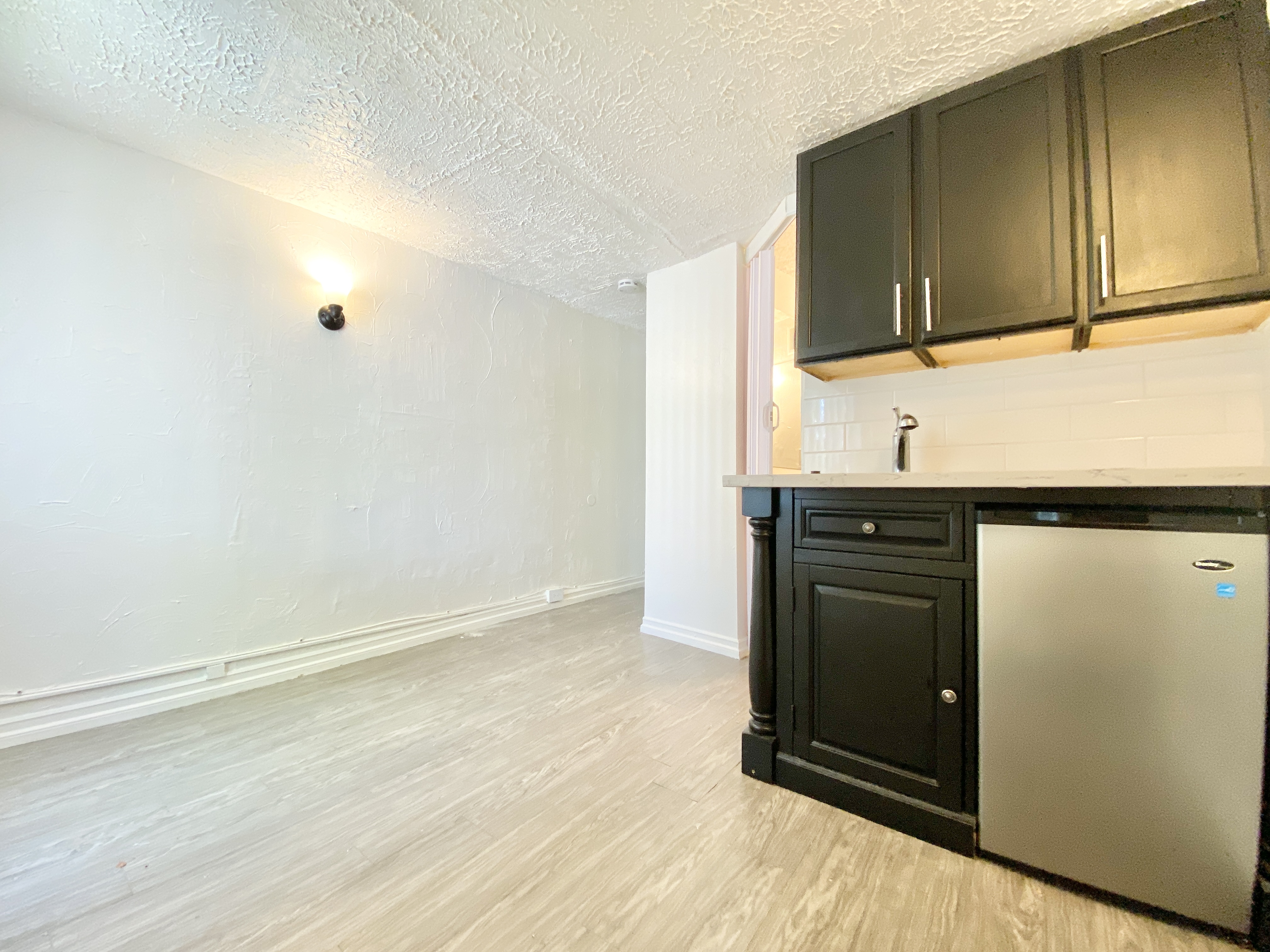 Beverly Hills Condo: 485 S Roxbury Dr