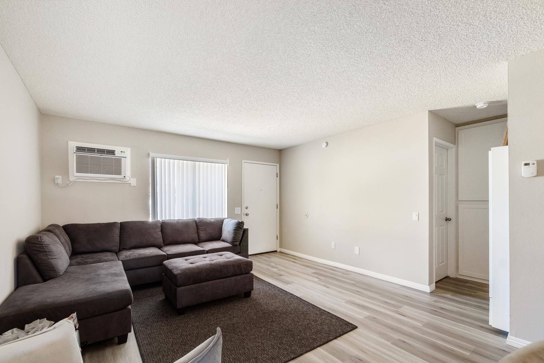 Moreno Valley Apartment: 24196 Myers Ave