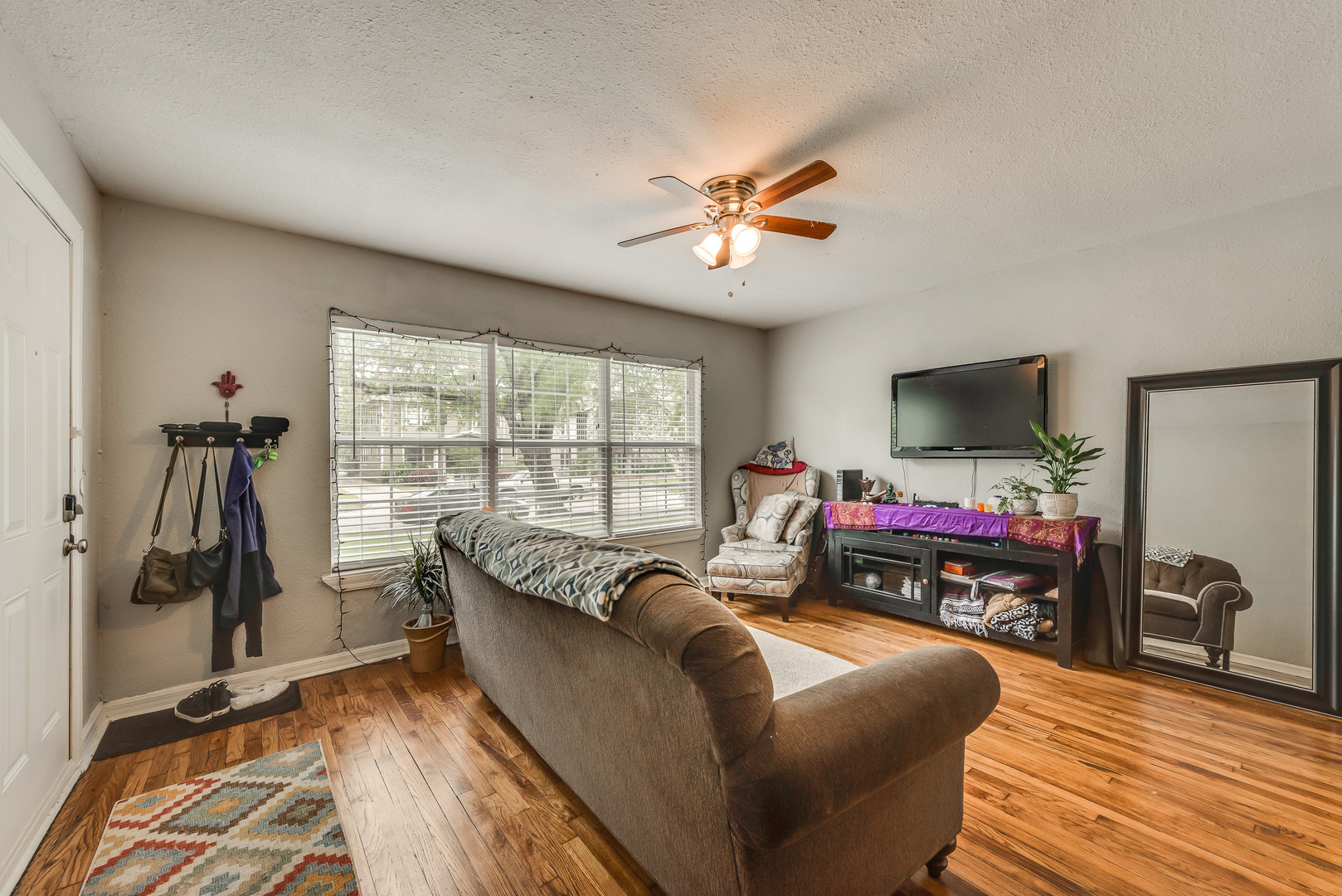 Dallas Apartment: 4625 Junius St