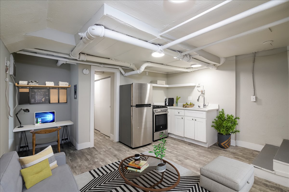 Denver Apartment: 1075 N Clarkson St