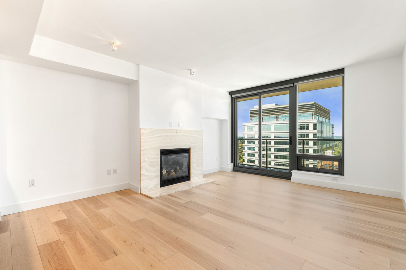 Bellevue Condo: 650 Bellevue Way NE