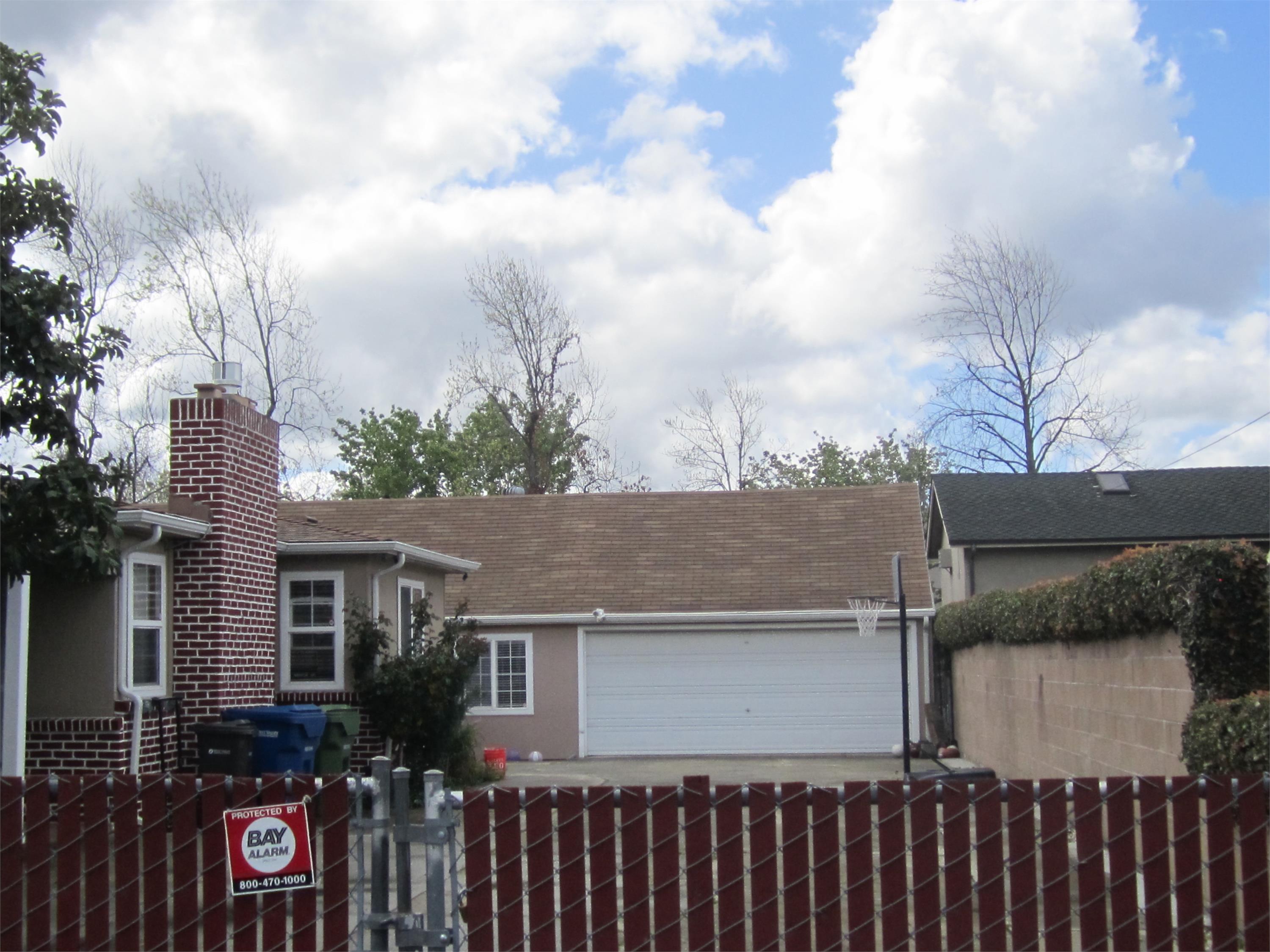 Campbell House: 825 Camden Ave