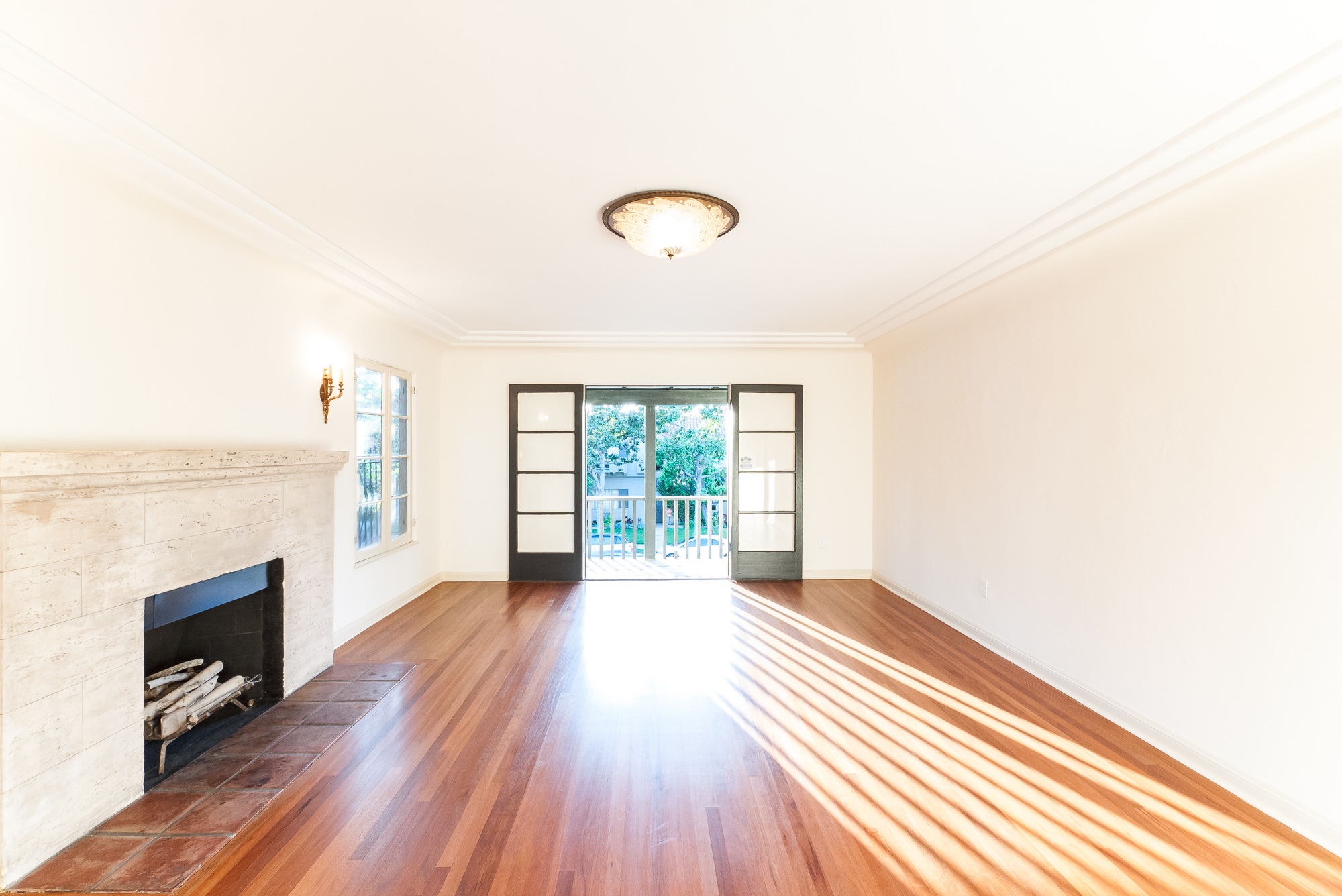 Los Angeles Condo: 1066  S Genesee