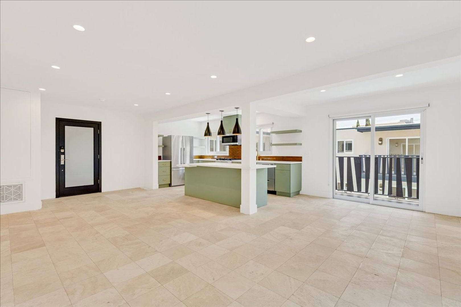 Beverly Hills Condo: 210 S Hamilton Dr