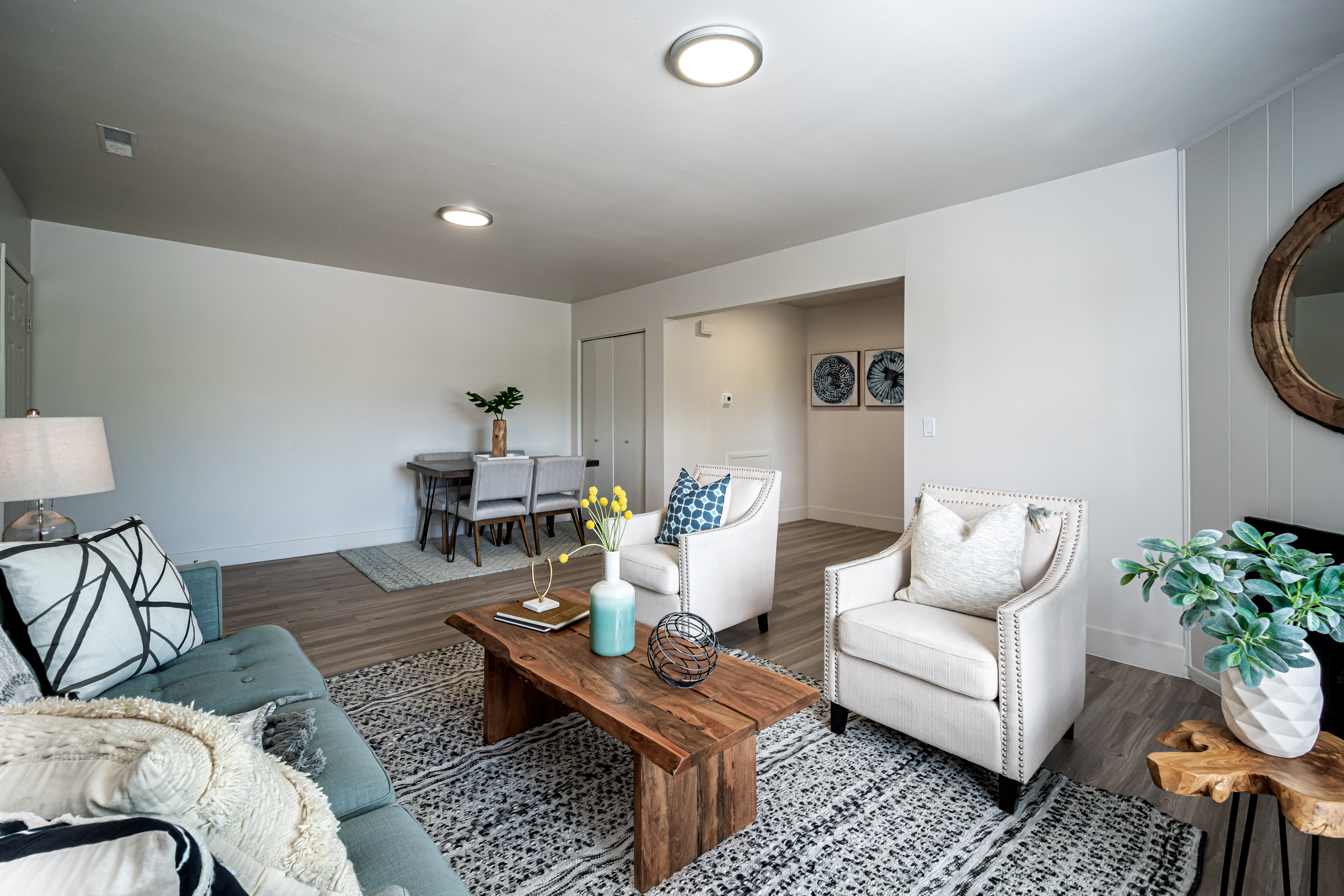 South Salt Lake Apartment: 2457 S 300 E