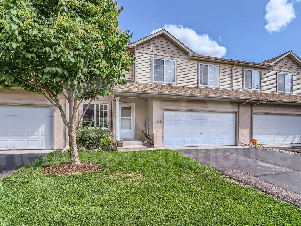 Forest Lake Townhome: 6525 Appaloosa Ave N