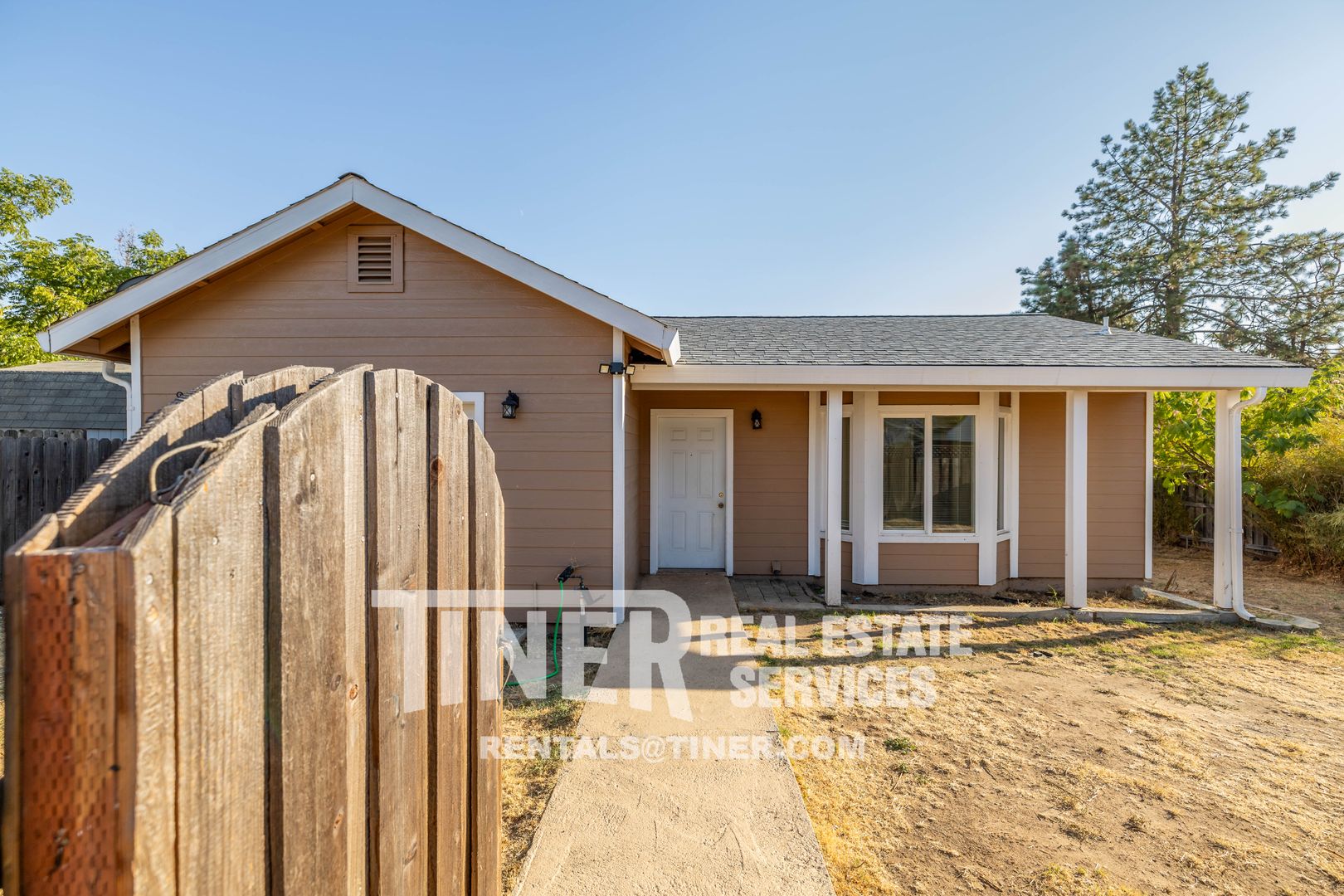 Orangevale House: 9304 Orangevale Ave