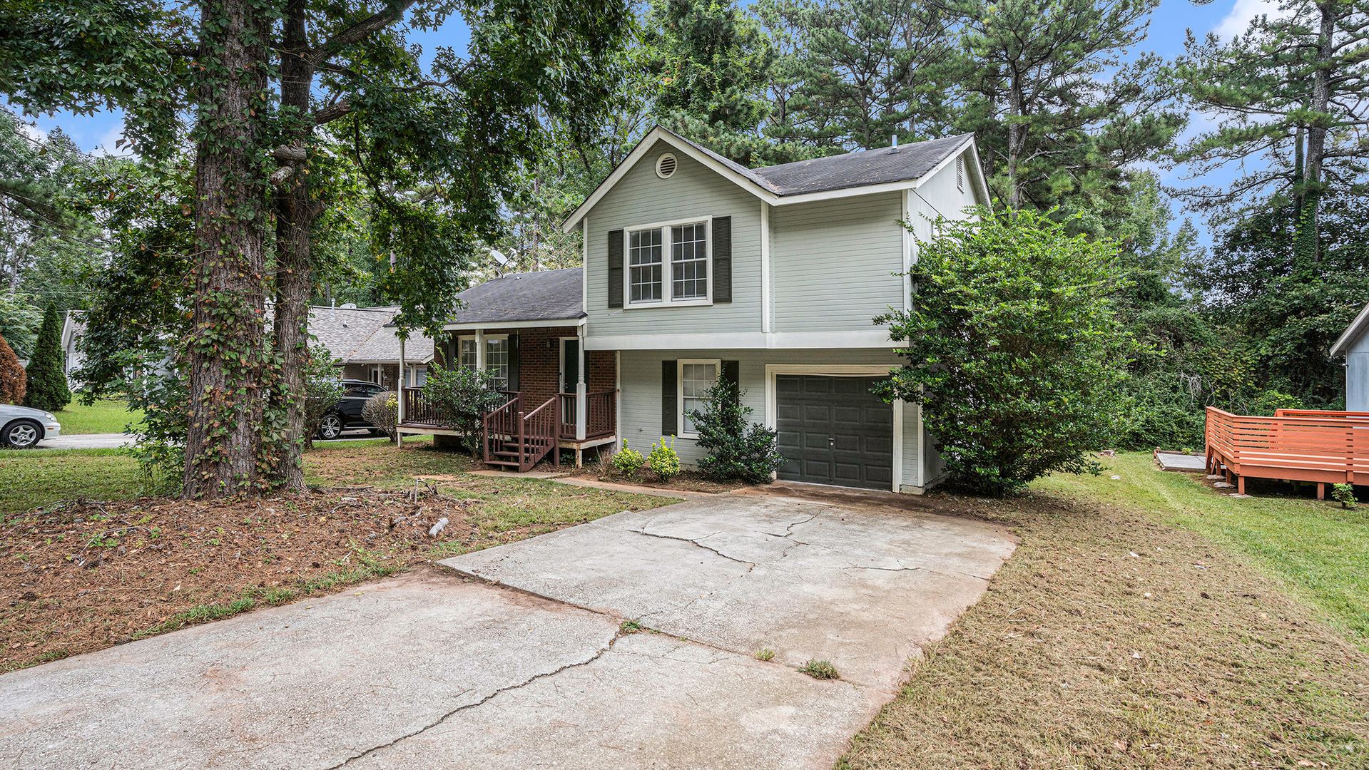 Lithonia House: 1946 Marbut Forest Drive