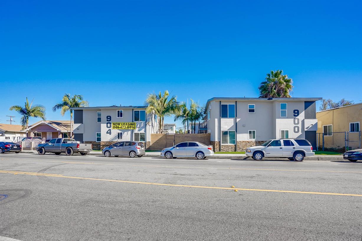 Long Beach Apartment: 900 Alamitos Ave