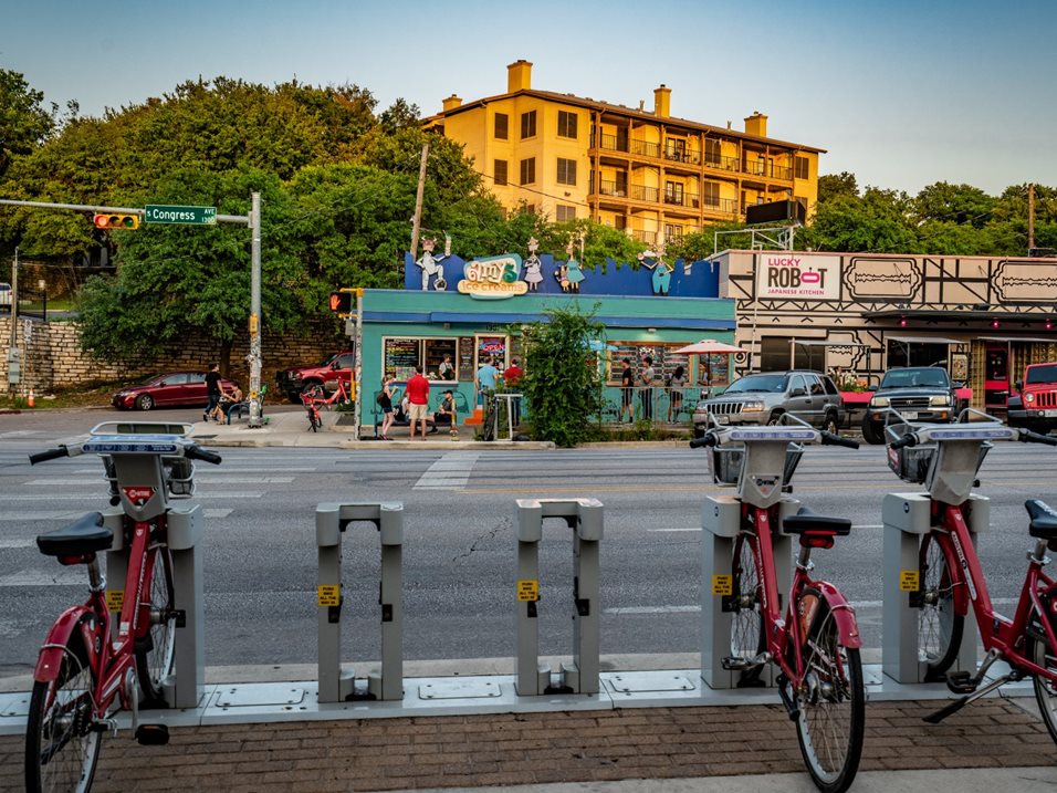 Austin Condo: 1222 S Congress Ave