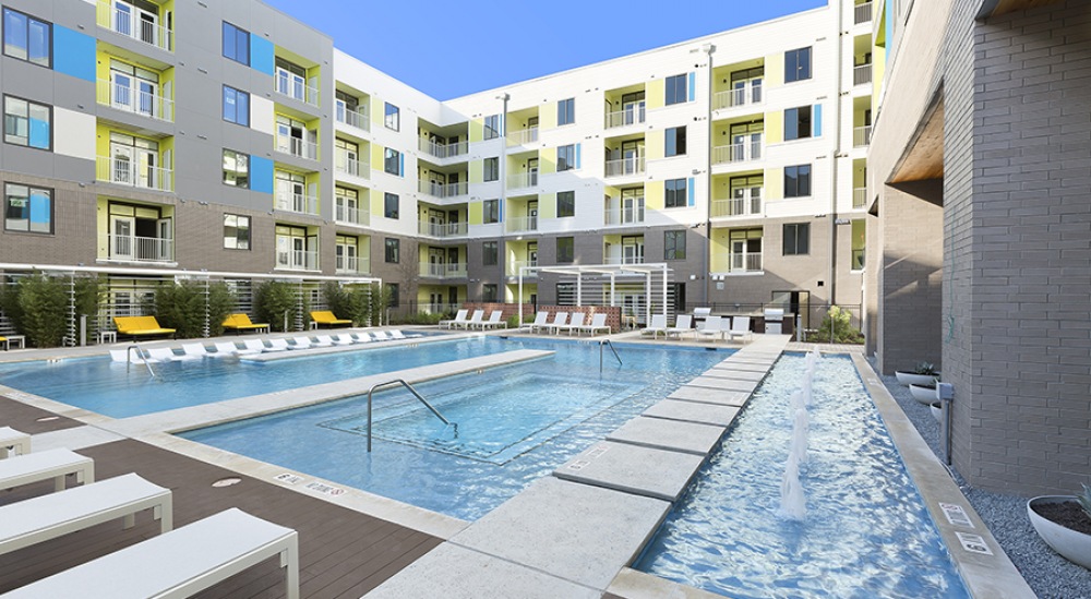 Austin Condo: 610 Clayton Ln