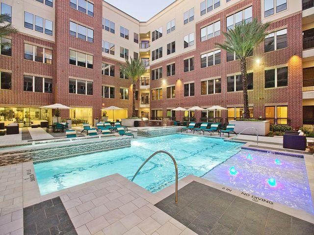 Houston Condo: 2311 Main Street
