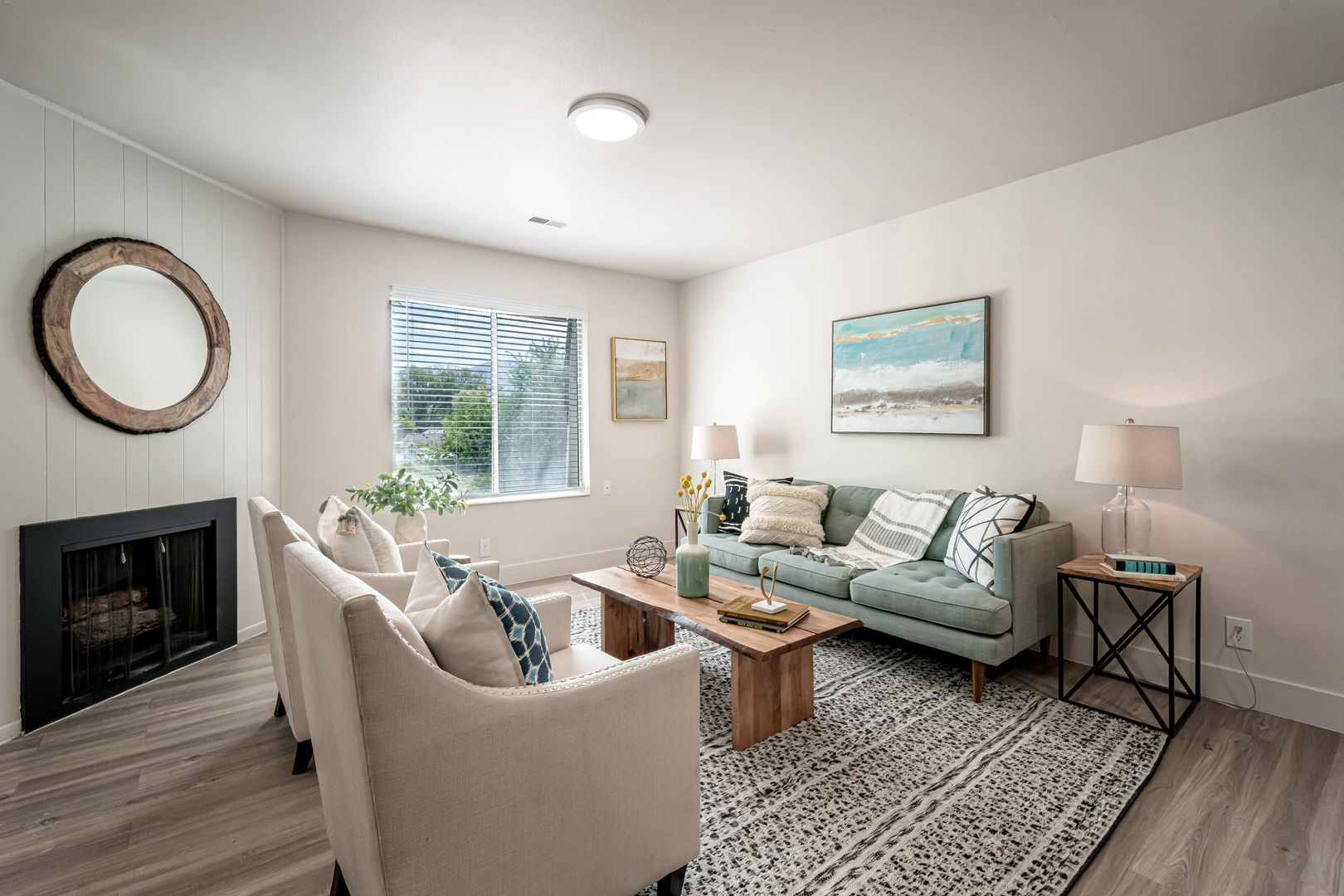 South Salt Lake Apartment: 2457 S 300 E