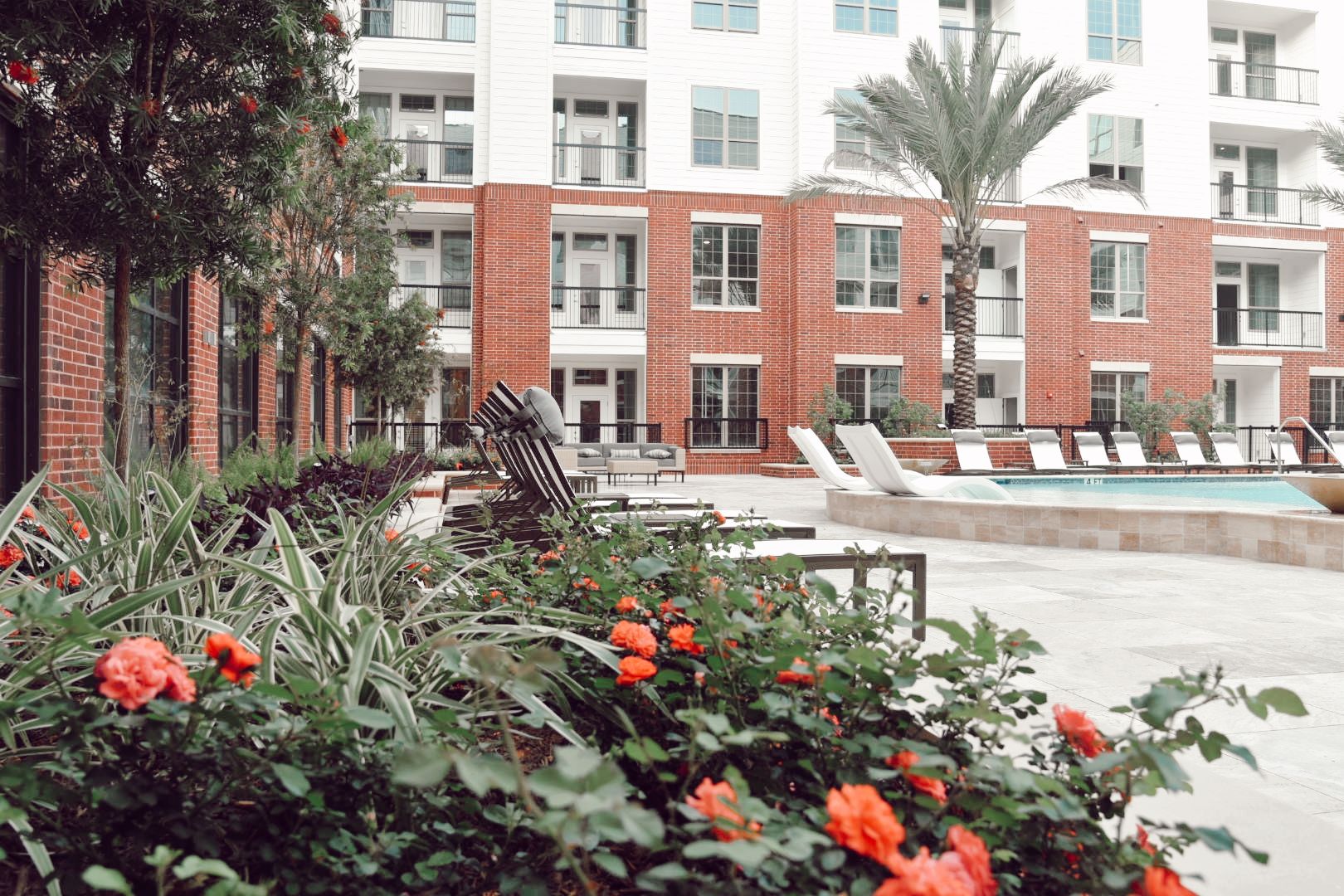 Houston Condo: 2112 Austin St