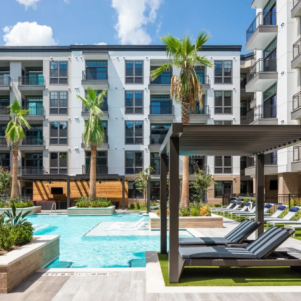 Houston Condo: 1216 Sawyer St