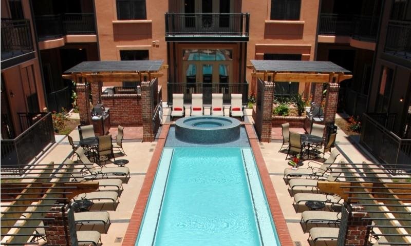 Houston Condo: 2728 Revere St