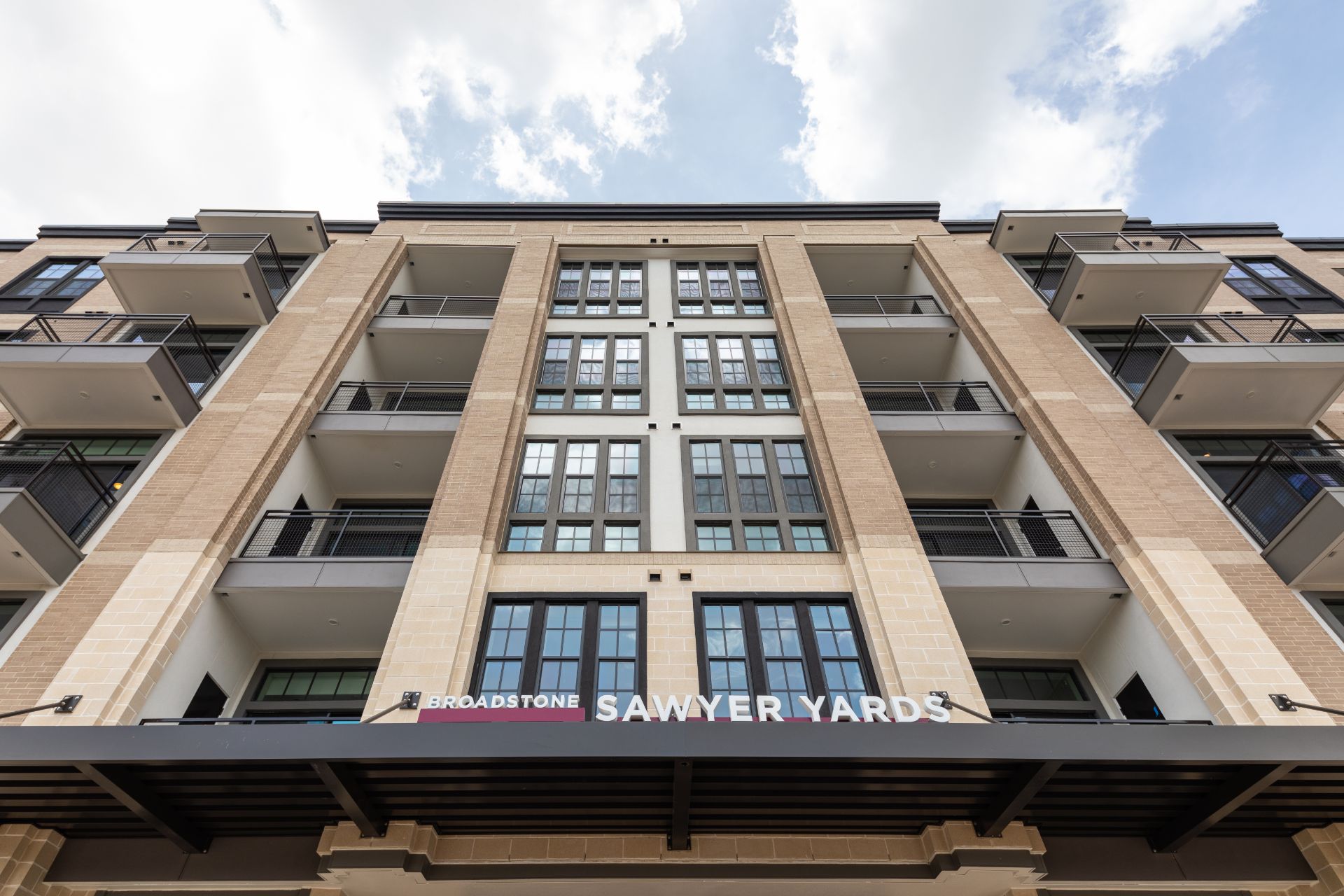 Houston Condo: 1216 Sawyer St