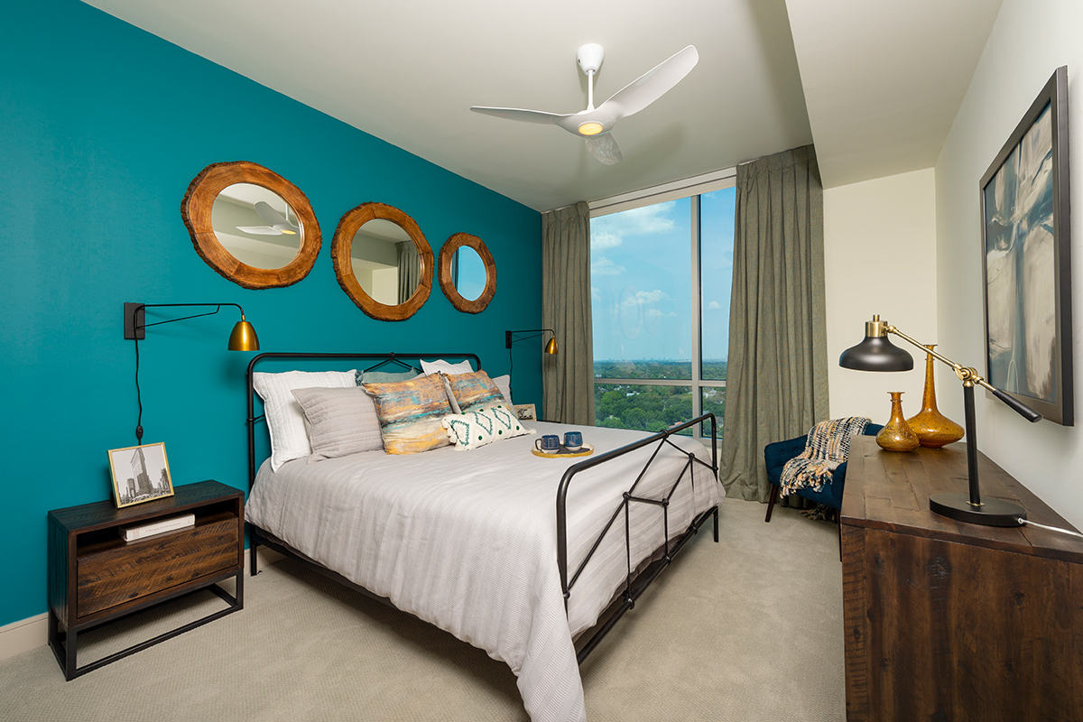 Houston Condo: 1851 Old Main St