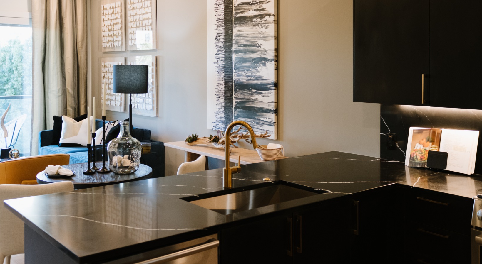 Dallas Condo: 2621 Maple Ave