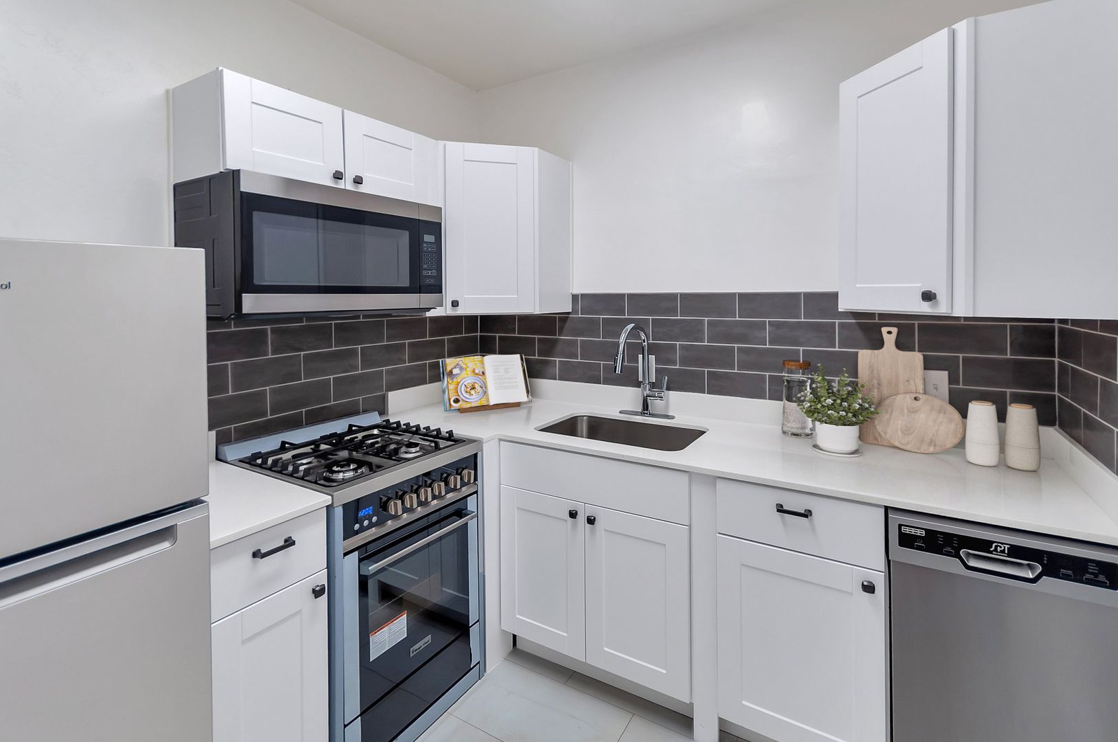 Salt Lake City Apartment: 264-268 N State St