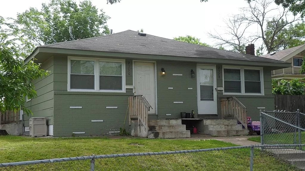 Minneapolis Townhome: 2330 N Irving Ave