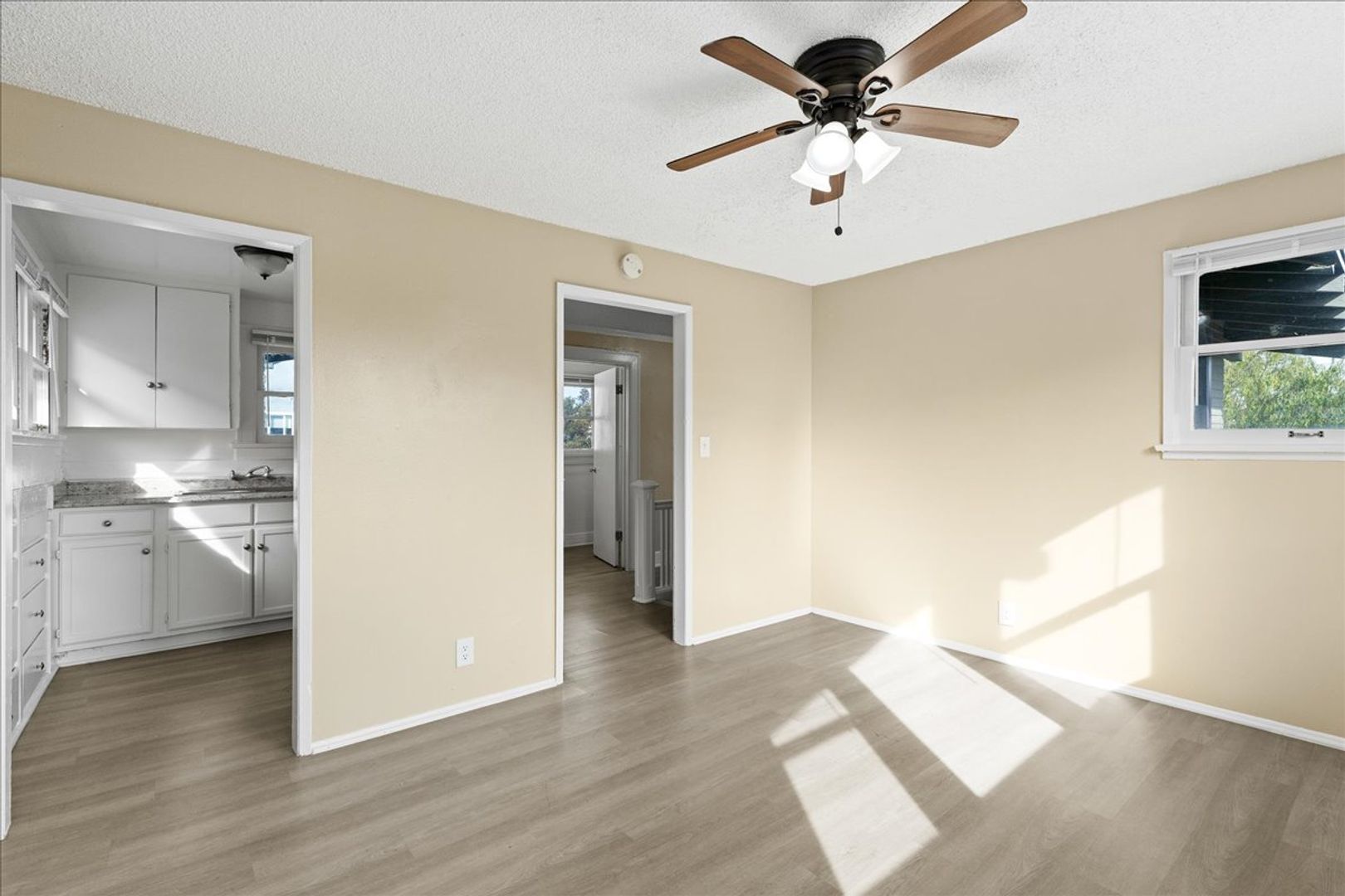 Long Beach Condo: 301 W 14th St.