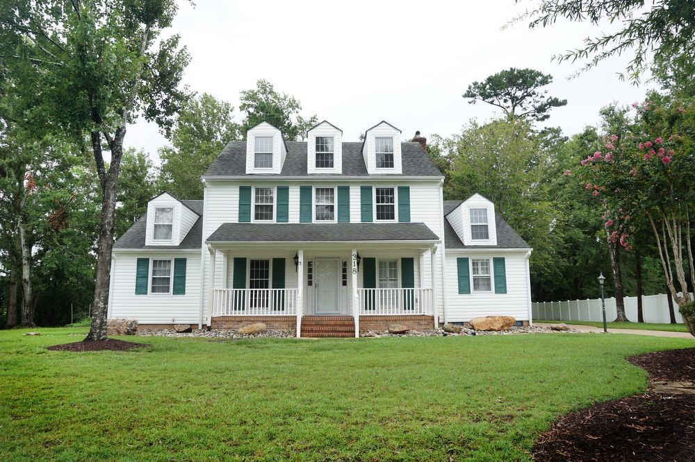 Wilmington House: 318 Foxhall Ct