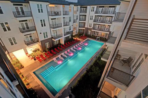 Austin Condo: 10800 South IH 35