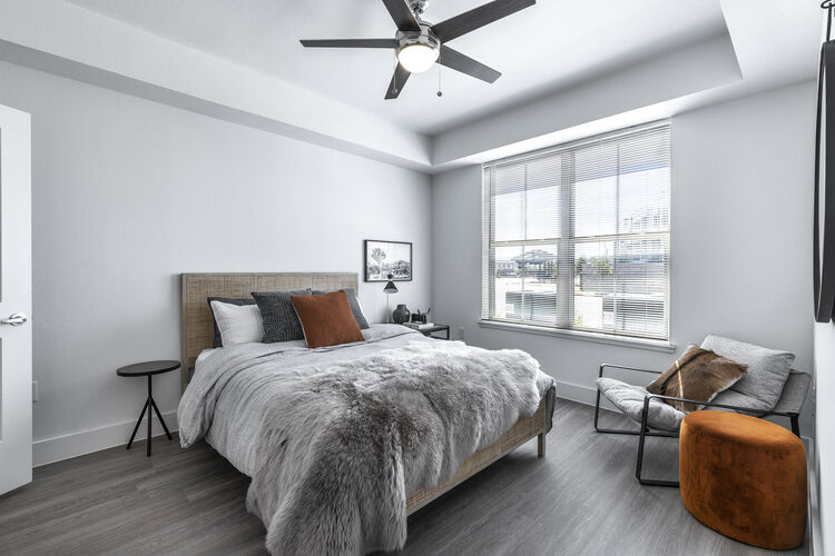 Austin Condo: 2000 E Slaughter Ln