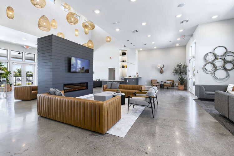 Austin Condo: 2000 E Slaughter Ln