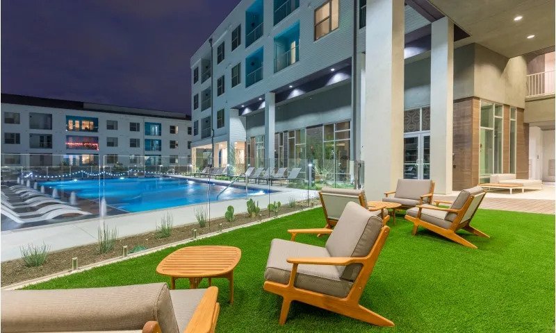 Austin Condo: 2913 E 17th St