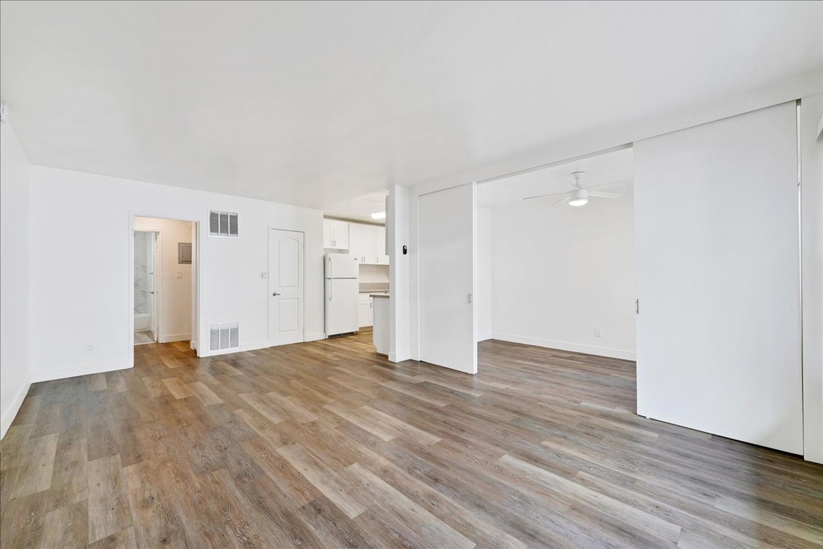 Los Angeles Condo: 3905 S. Stevely Ave.