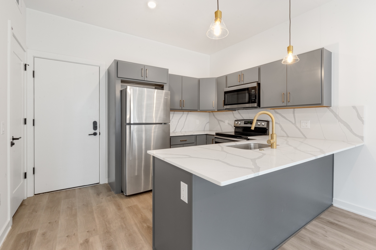 Philadelphia Apartment: 2046 E Lehigh Ave