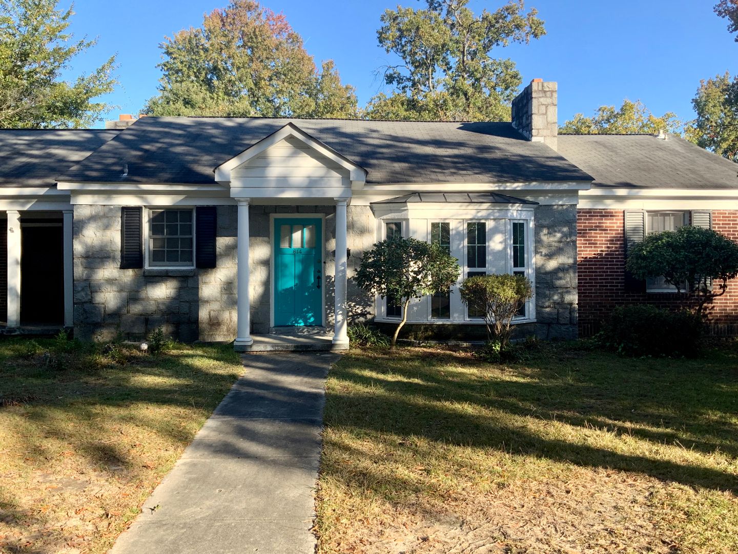 Columbia House: 614 Capitol Place