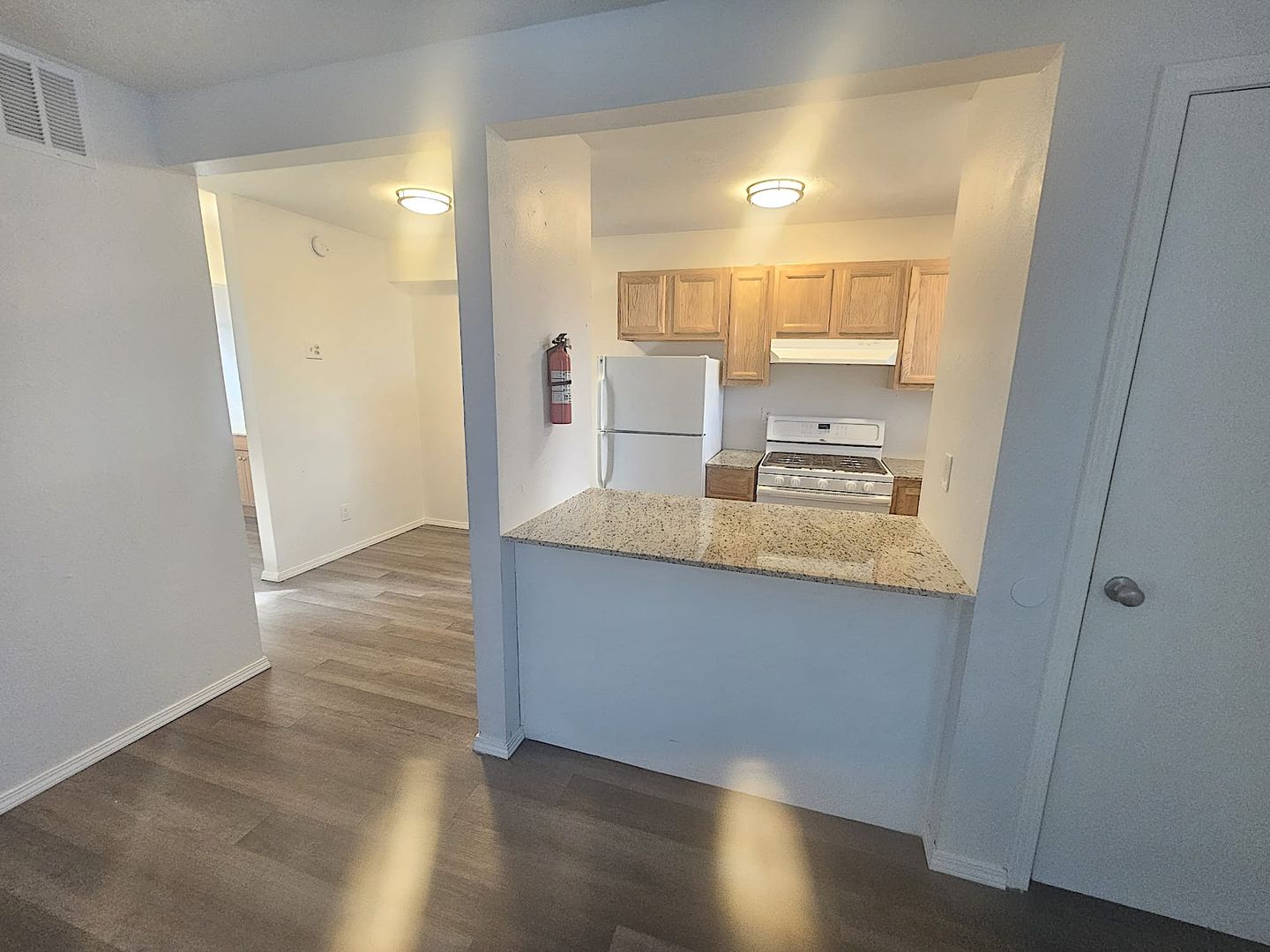 Albuquerque Apartment: 1001 Louisiana Blvd SE